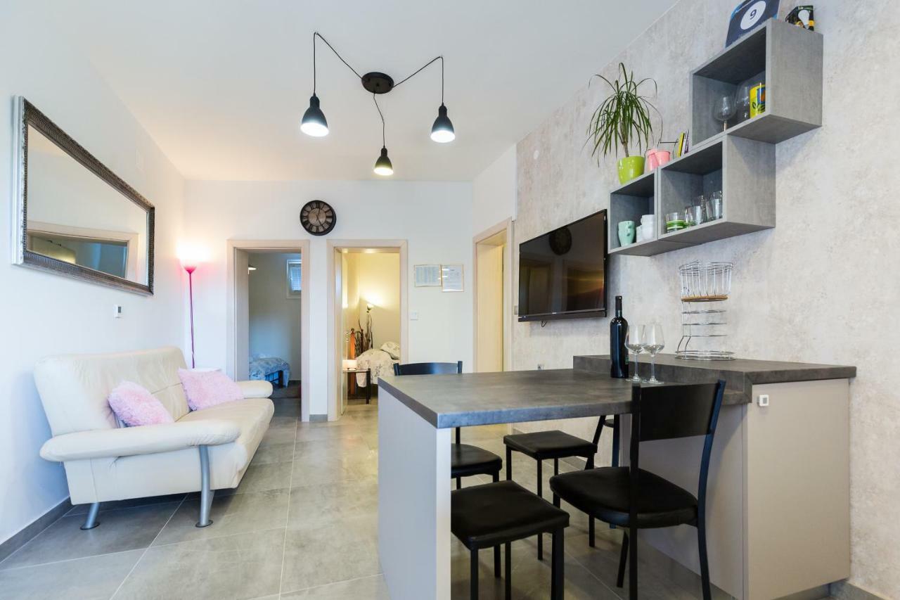 פטרצ'אנה Apartments Karla & Marija מראה חיצוני תמונה