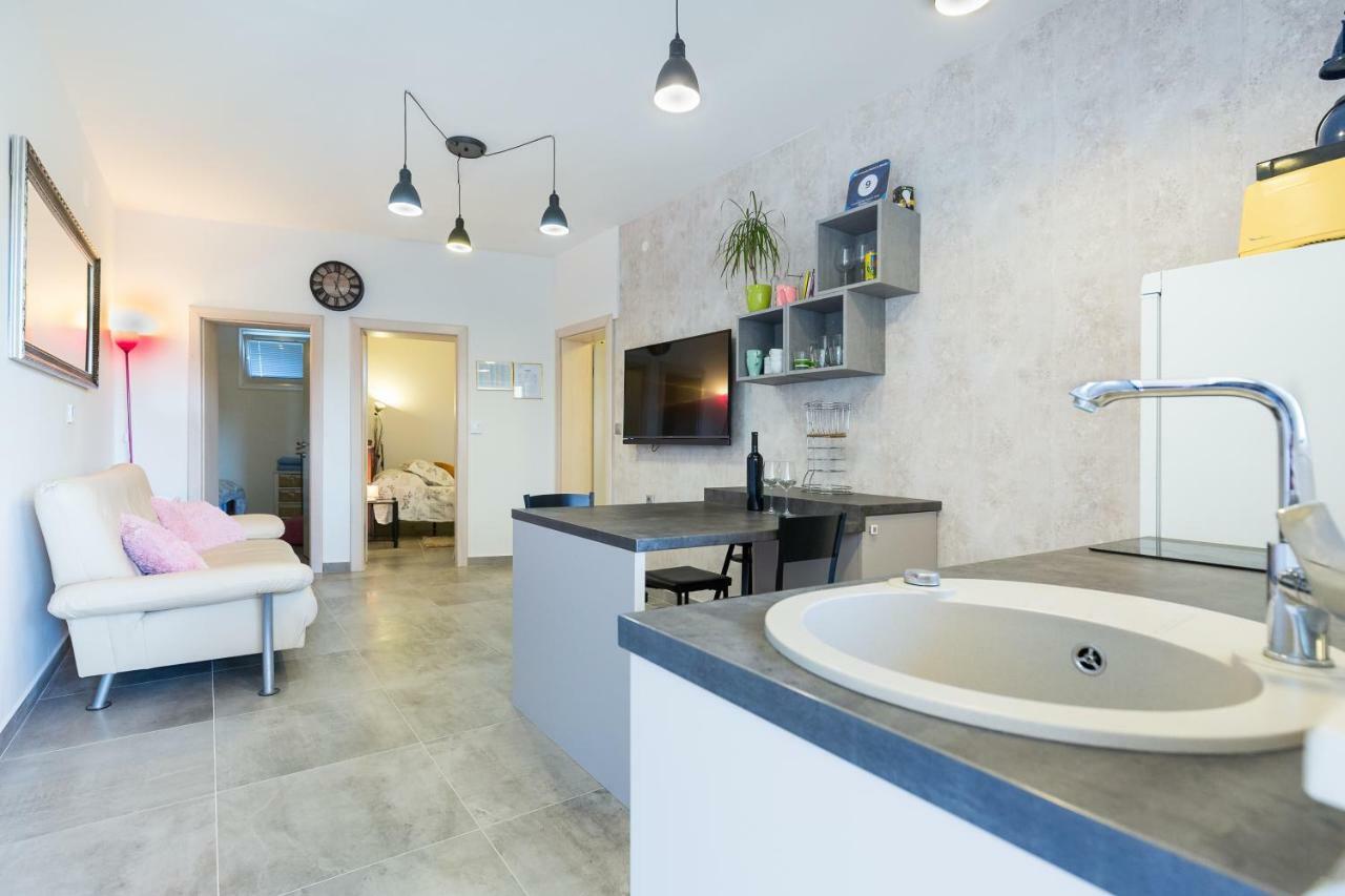 פטרצ'אנה Apartments Karla & Marija מראה חיצוני תמונה